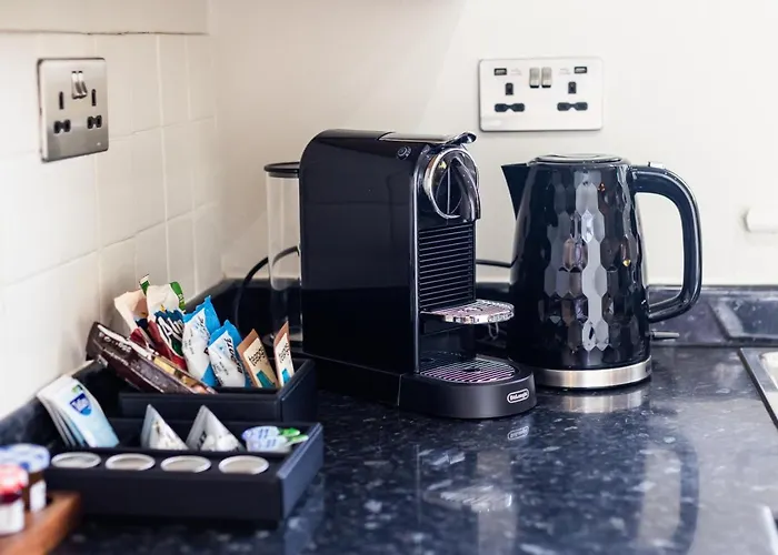 2-bed In Redland, - Work-ready * Bristol