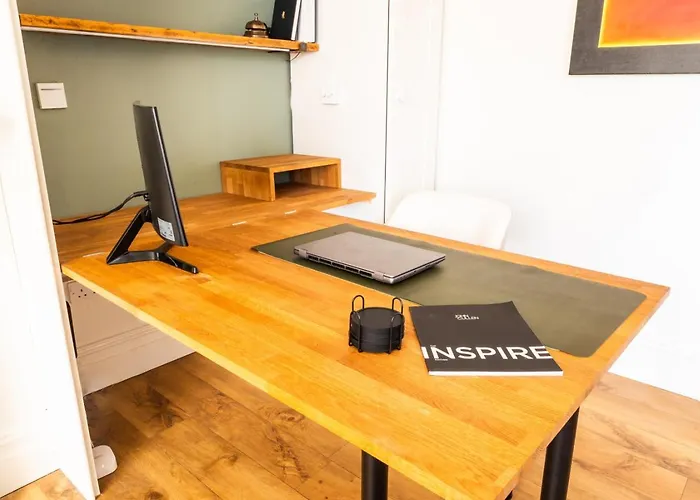 2-bed In Redland, - Work-ready * Bristol