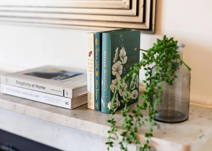 2-bed In Redland, - Work-ready Lejlighed Bristol