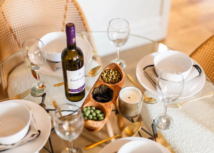 2-bed In Redland, - Work-ready Lejlighed Bristol