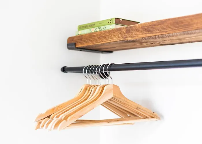 2-bed In Redland, - Work-ready Lejlighed