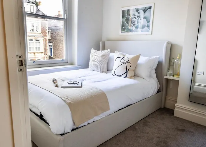 2-bed In Redland, - Work-ready *