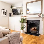 2-bed In Redland, - Work-ready アパート *